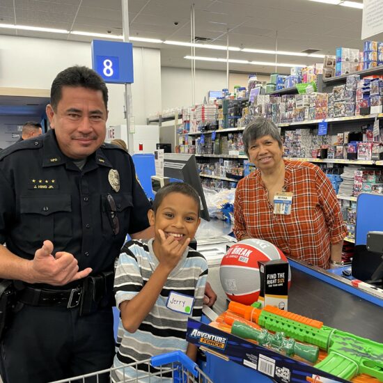 CCH Shop With A Cop event in Kona 8